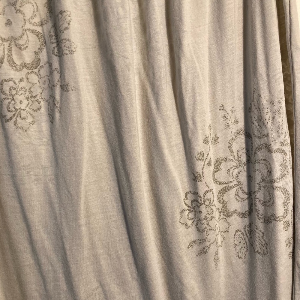 Floral Ruffle Sleeve Top NWT - Picture 5 of 11